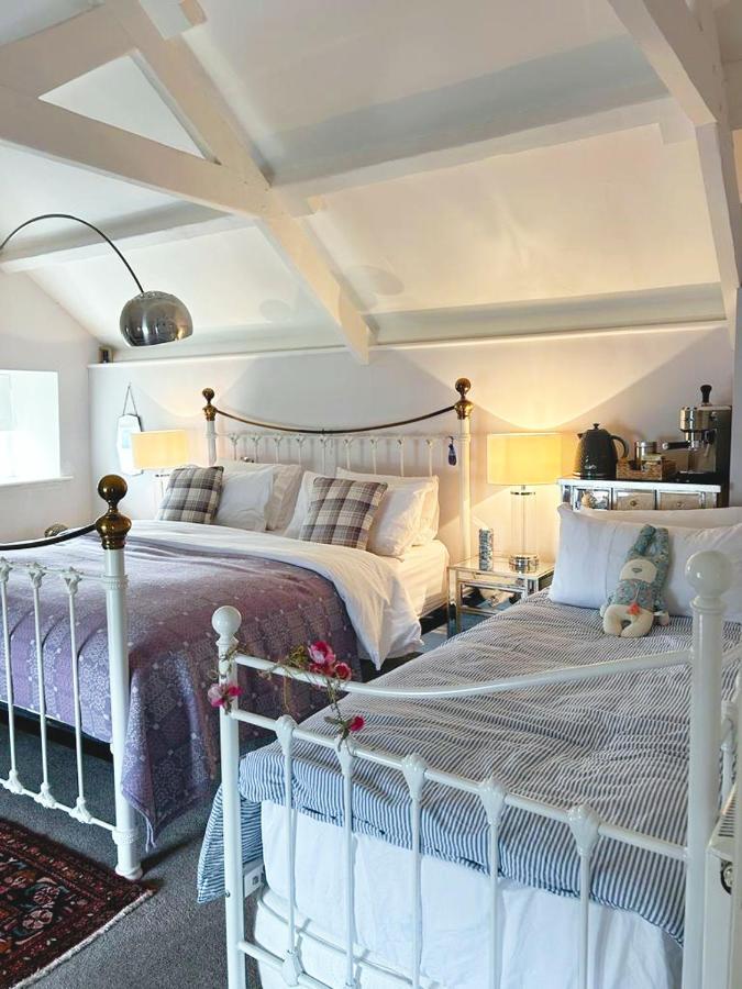 Bed and Breakfast Dylan Thomas Sea View Лохарн Экстерьер фото