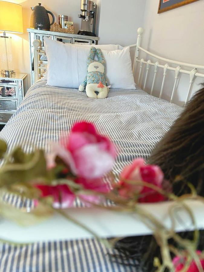 Bed and Breakfast Dylan Thomas Sea View Лохарн Экстерьер фото